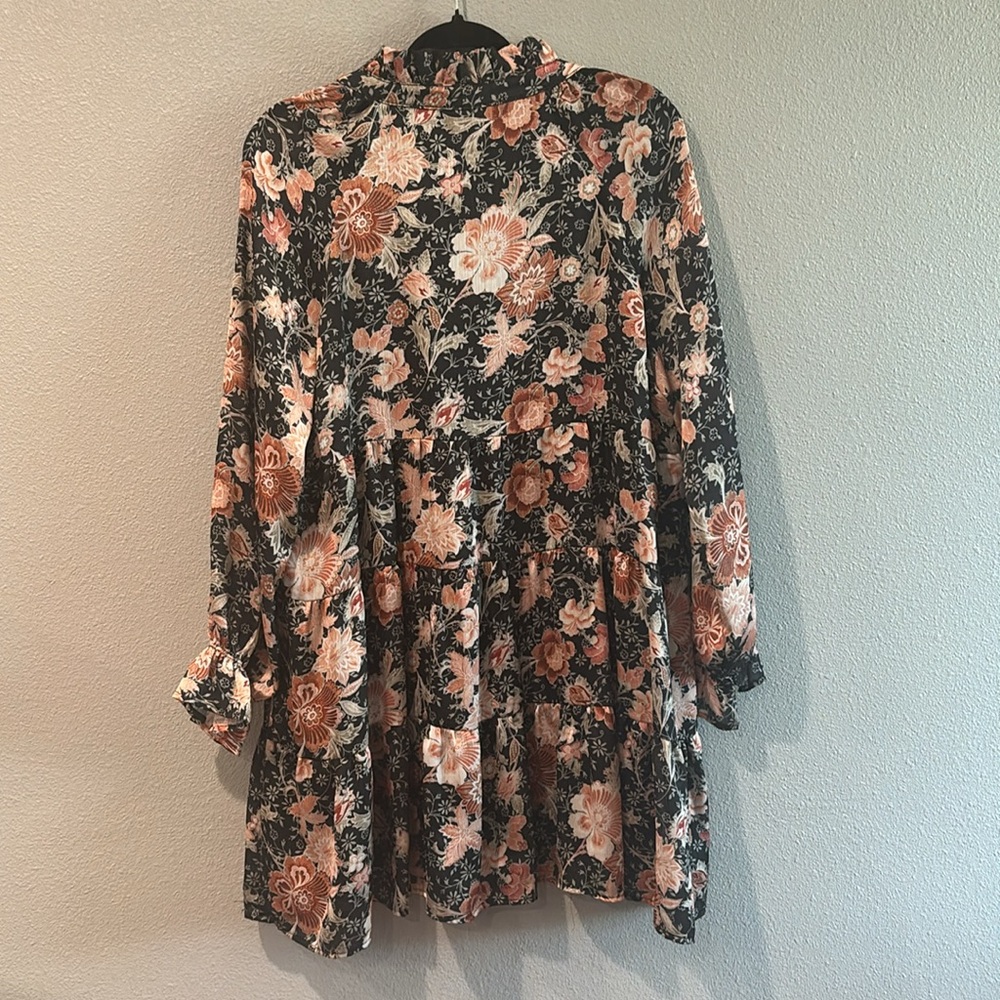 Vici Black and Pink Floral Dress - Picture 4 of 4